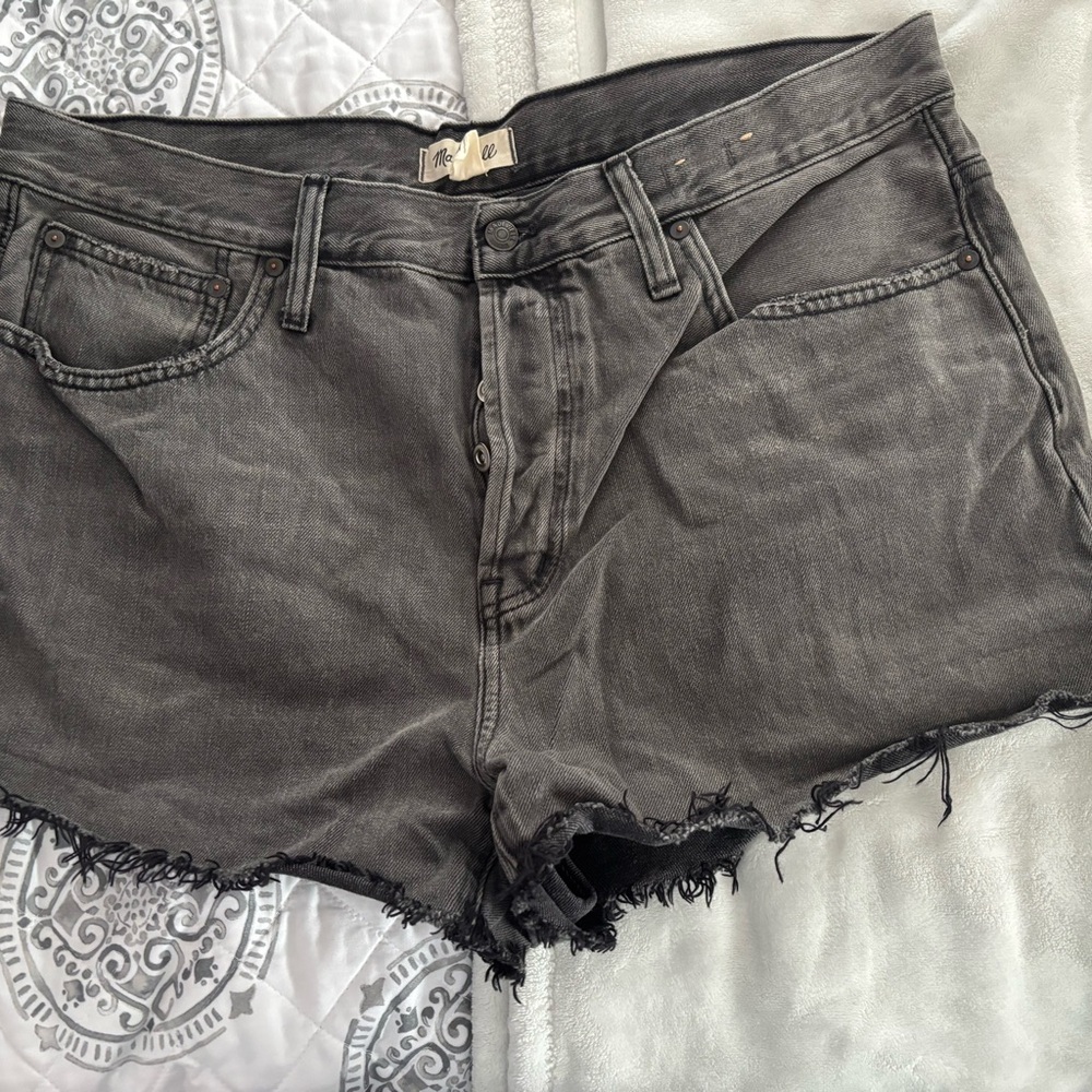 Madewell Relaxed Black Denim Shorts